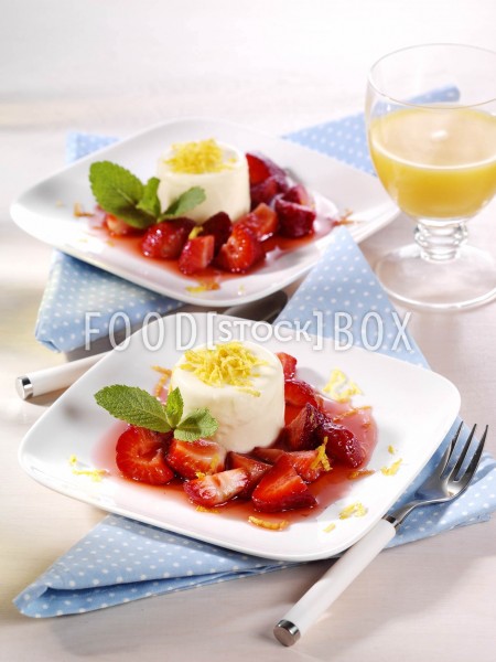 Panna Cotta mit Erdbeeren 1
