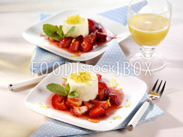 Panna Cotta mit Erdbeeren 2
